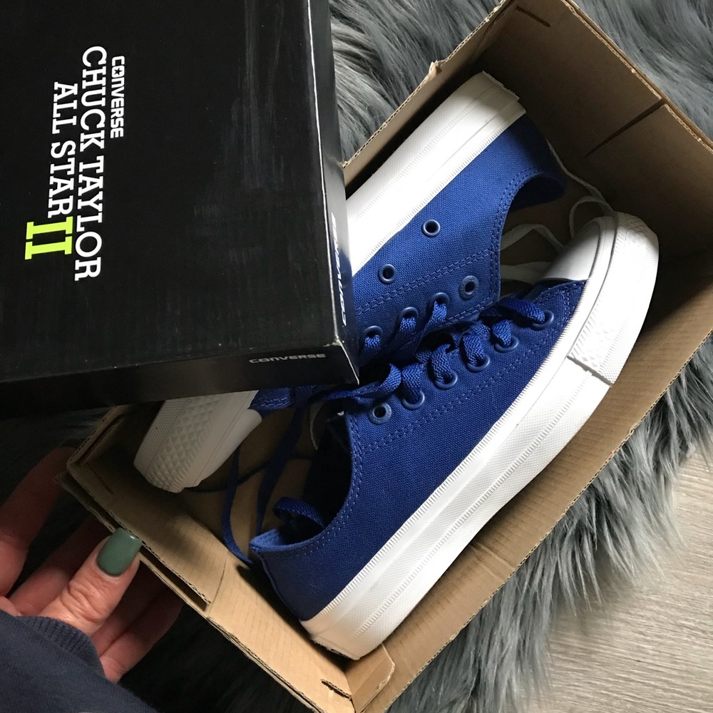 NEW 🎁 WOMENS CONVERSE ALLSTAR II • SZ 5 - Picture 2 of 8